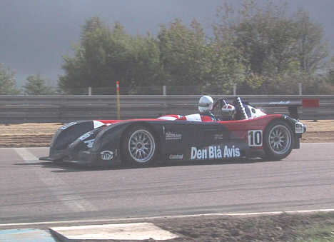 Karsten Ree overlader denne weekend rattet i sin Panoz racer til Jan Magnussen. (Foto: Motorsporten.dk)